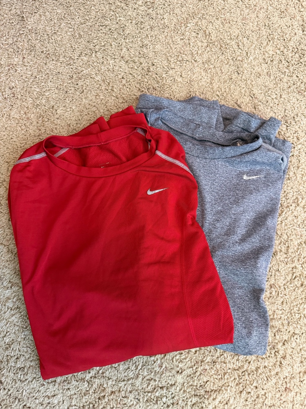 Nike Red & Heather Gray Performance Long Sleeve Tops, L
